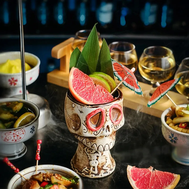 Wine Mix With Beer - Kieliszek do koktajli w kształcie czaszki
